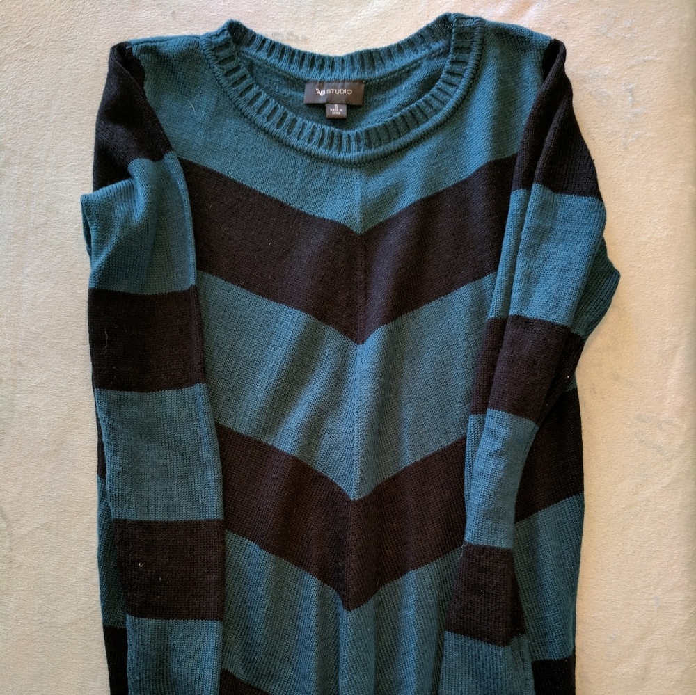 Sweater (small)
